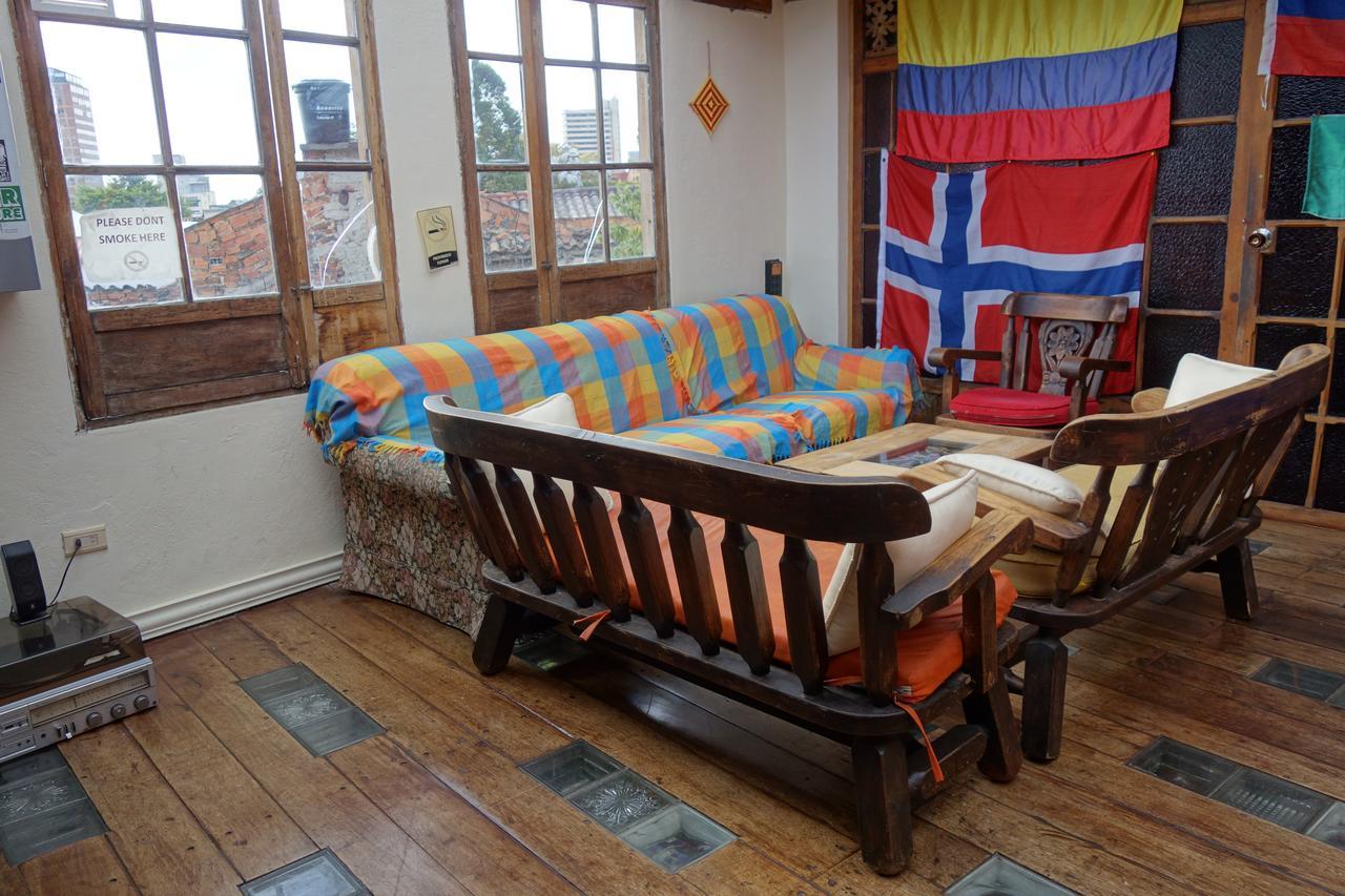 Casa Bellavista Hostelボゴタ エクステリア 写真